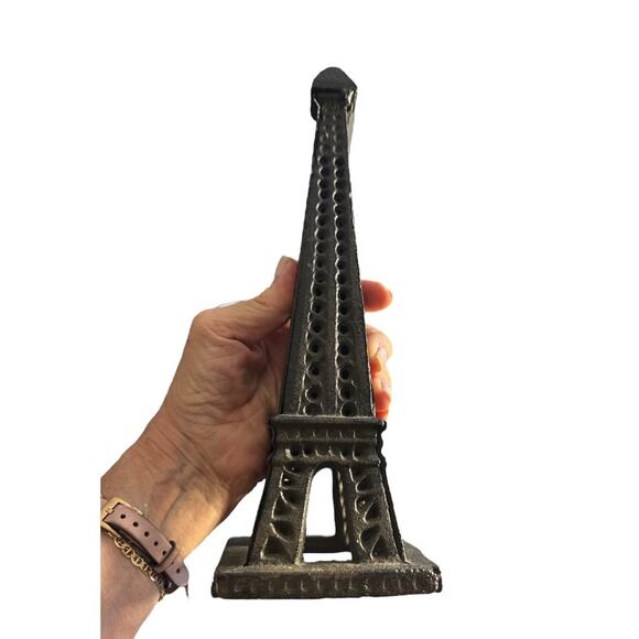 Vintage Cast Iron Eiffel Tower Tabletop Standing Figure - Picture 1 of 10